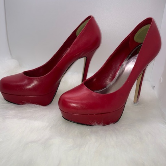 Red leather 4" stilettos like new - Picture 3 of 4